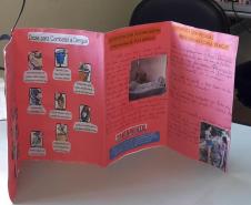 Tutora Liz Kazmirczak Pereira registra atividades desenvolvidas pelo Colégio Estadual Carlos Gomes de Ubiratã