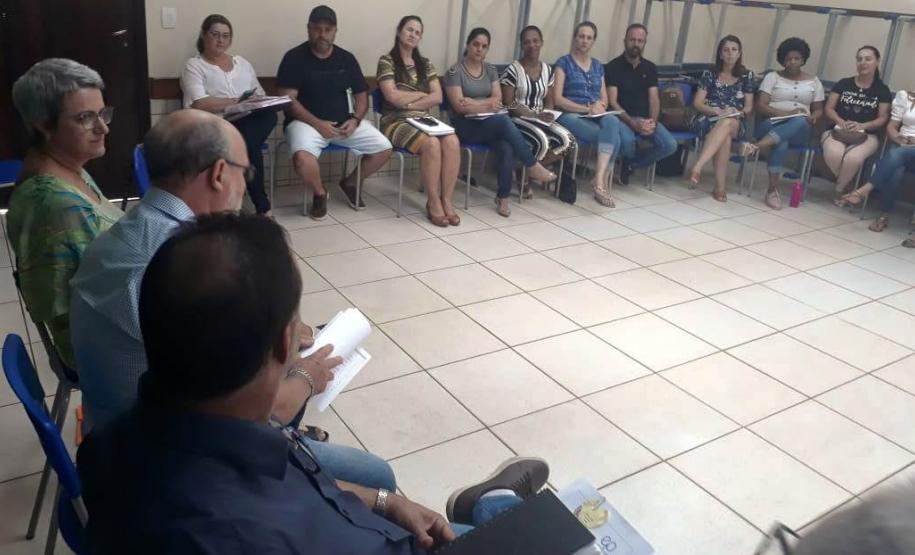 Chefia do Núcleo Regional de Educação e equipe encerram a jornada de reuniões dessa semana Chefia do Núcleo Regional de Educação e equipe encerram a jornada de reuniões dessa semana