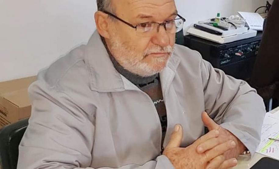 Chefe do NRE passa recado aos pais e/ou responsáveis pelos alunos das escolas públicas estaduais.