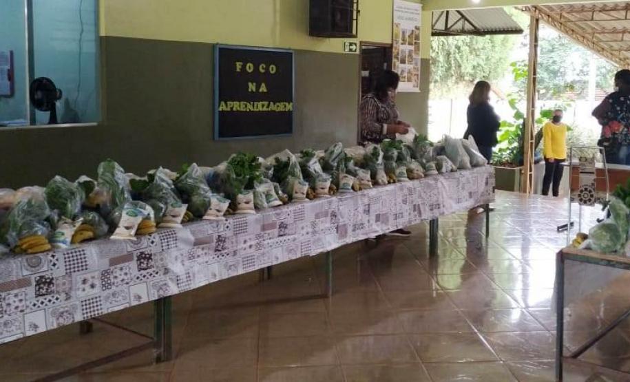 5.ª Distribuição dos Kits da Merenda Escolar e o Programa Leite das Crianças