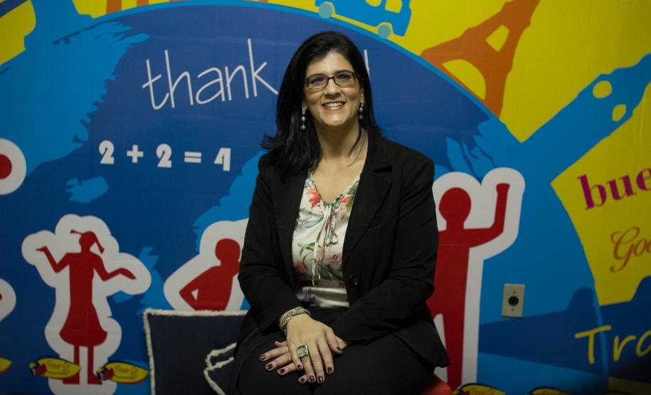 Professora do NRE Goioerê é selecionada como coautora para material didático de Inglês