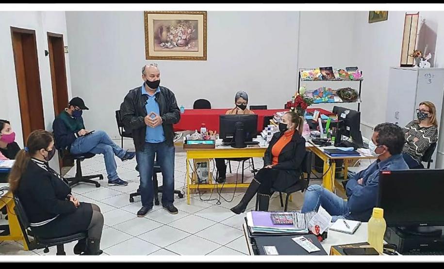 AÇÕES PEDAGÓGICAS DA CHEFIA E EQUIPE DO NÚCLEO REGIONAL DE EDUCAÇÃO DE GOIOERÊ NA SEMANA DE 17 A 21 DE AGOSTO