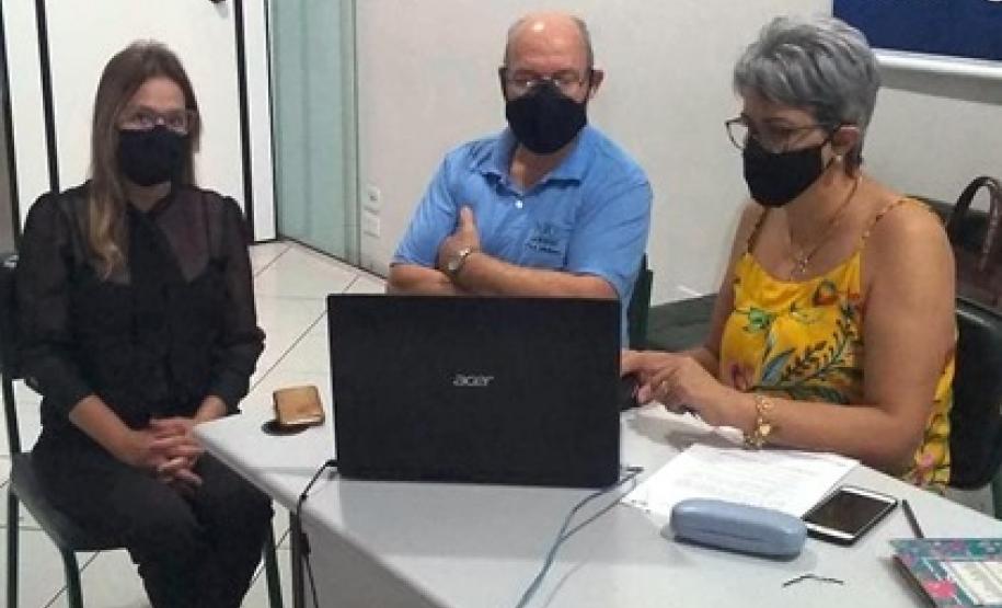 Reunião semanal com os diretores