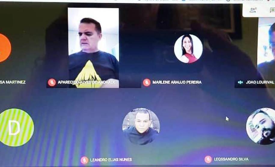 NRE de Goioerê - Técnica Pedagógica da Educação Física coordena Meet.