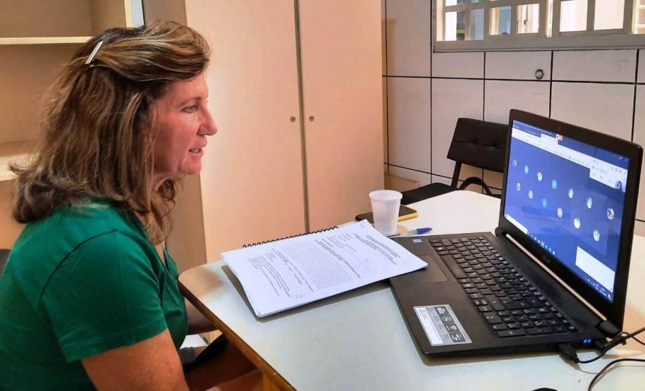 Reunião com os profissionais de Atendimento Educacional Especializado Reunião com os profissionais de Atendimento Educacional Especializado