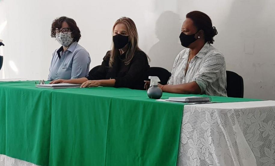 O Núcleo Regional de Educação de Goioerê, estreou seu novo Anfiteatro recebendo os diretores das escolas estaduais para uma reunião. O Núcleo Regional de Educação de Goioerê, estreou seu novo Anfiteatro recebendo os diretores das escolas estaduais para uma reunião.